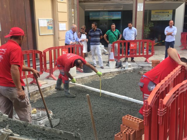 Fomento pone en marcha la operación adoquín en el entorno de la Catedral - 1, Foto 1