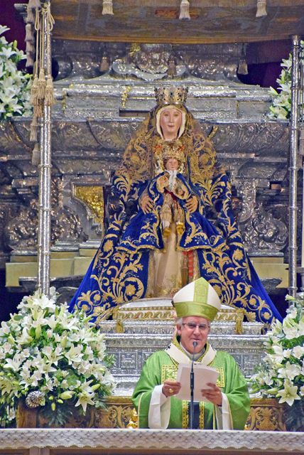 Monseñor José Ángel Saiz Meneses, arzobispo de Sevilla, está predicando este año 2022 la solemne y devota novena en honor a Nuestra Señora de los Reyes - 3, Foto 3