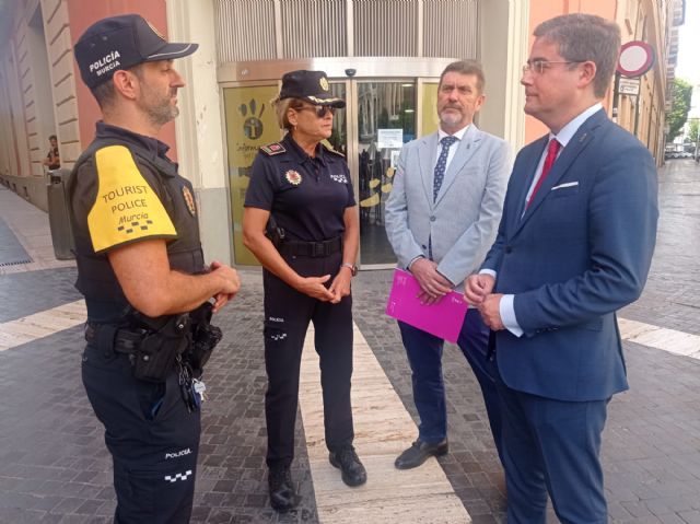 El Ayuntamiento recupera la Policía Turística para mejorar la atención a los visitantes - 1, Foto 1