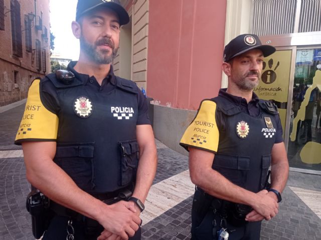 El Ayuntamiento recupera la Policía Turística para mejorar la atención a los visitantes - 3, Foto 3