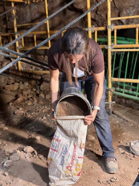 La excavación en la Sima de las Palomas avanza en una profundidad respetable - 3, Foto 3