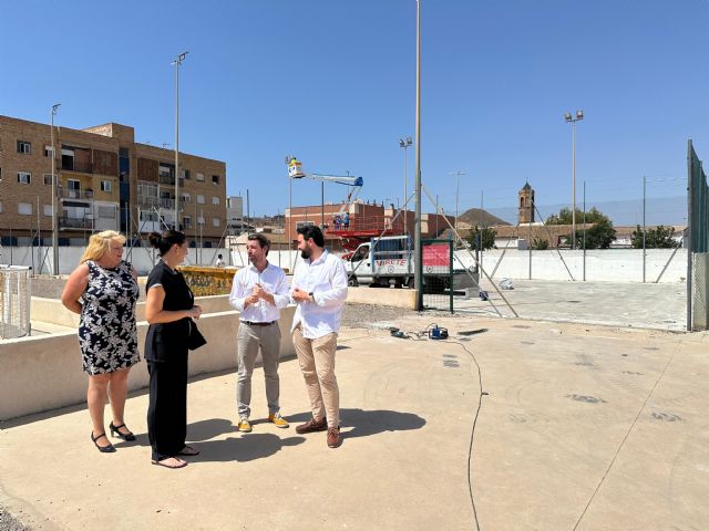 Mejoras de una pista de tenis del polideportivo municipal de La Unión - 1, Foto 1