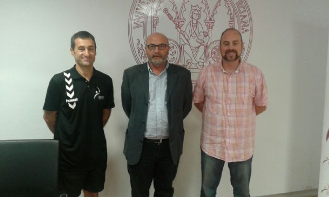 La Facultad de Ciencias del Deporte de la UMU acogió un seminario sobre la formación en balonmano - 1, Foto 1