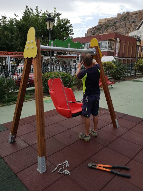 El edil de Zonas Verdes lamenta el coste que los actos vandálicos suponen para el patrimonio de todos los ciudadanos - 1, Foto 1