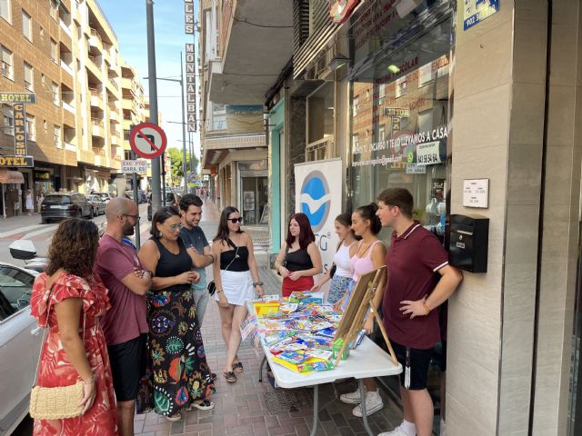 NNGG Águilas continúa con la recogida de material escolar para colaborar con en la `vuelta al cole´ de las familias que más lo necesitan - 1, Foto 1