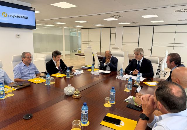 El consejero de Empresa resalta la importancia del sector de las cooperativas como uno de los motores de la economía regional El consejero de Empresa resalta la importancia del sector de las cooperativas como uno de los motores de la economía regional