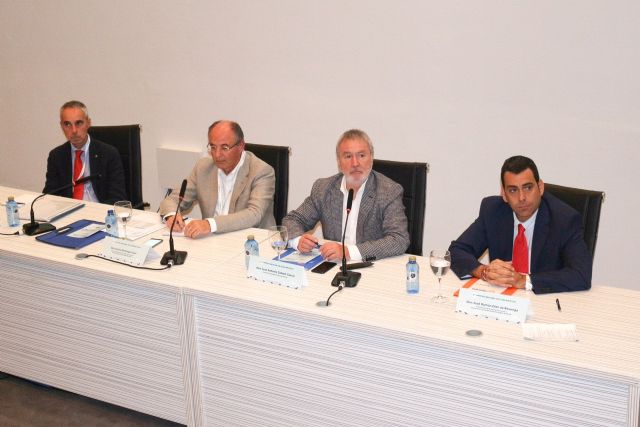 Fomento presenta los beneficios de la reducción del canon de los puertos deportivos en el Simposio Nacional de Clubes Náuticos - 1, Foto 1