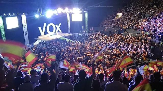 VOX Murcia contempla el éxito rotundo de Vistalegre, Madrid - 2, Foto 2