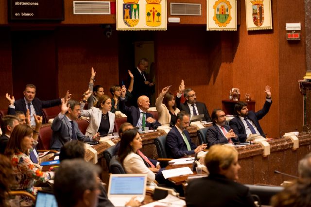 Víctor Martínez: “Apostamos por menos impuestos y trabas a las empresas frente al intervencionismo de PSOE y Podemos que genera ruina y miseria” - 2, Foto 2