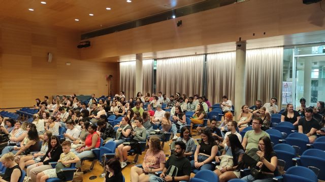 Bienvenida a los 217 auxiliares de conversación de habla inglesa, francesa, alemana, italiana y china destinados a centros educativos de la Región - 1, Foto 1