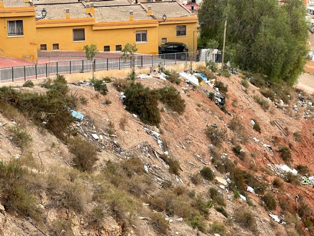 Las laderas llenas de basura de santa maría, san pedro y san lázaro nos retratan como pueblo - 1, Foto 1