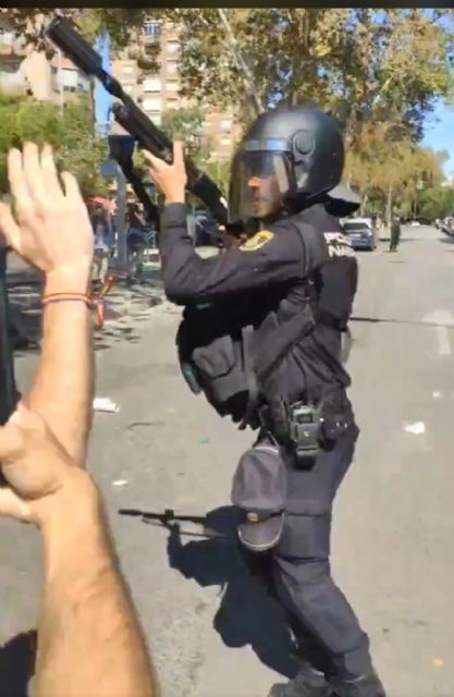 Podemos-Cieza condena las cargas policiales en la concentración de estudiantes del día 5 de octubre - 1, Foto 1