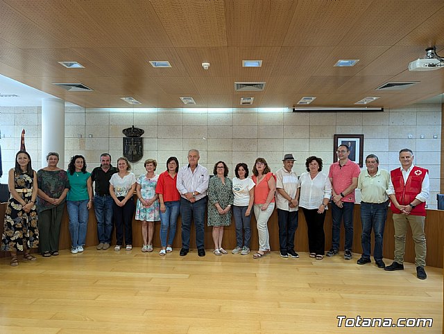 Se suscriben convenios de colaboración con 16 asociaciones que vienen operando en el desarrollo de proyectos de interés social en Totana, Foto 1