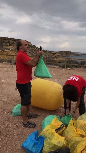 Cerca de 400 estudiantes participan en el Proyecto Mares Circulares que persigue la reducción de la basura marina - 1, Foto 1