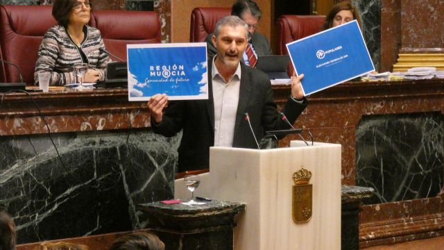 Urralburu: “El gobierno ya no podrá extorsionar con dinero público ni usar la imagen de la Región como su propia marca” - 2, Foto 2