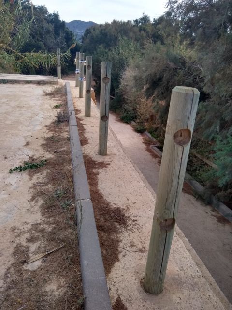 Sí Cartagena denuncia el mal estado de la barandilla del paseo que une la Azohía con Isla Plana - 2, Foto 2