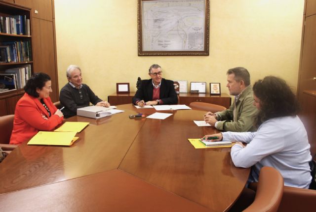 El presidente de la CHS mantiene una reunión de trabajo con la CR de Lorca - 1, Foto 1