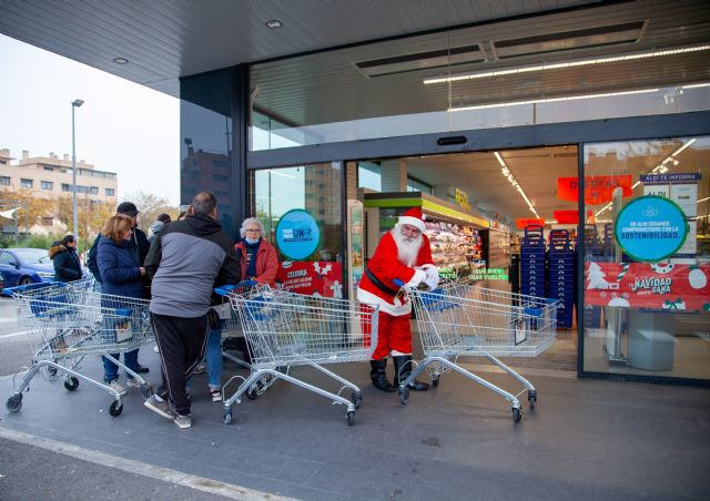 Furor y colas en el lanzamiento de los juguetes de ALDI en Murcia para conseguir los regalos más buscados - 2, Foto 2