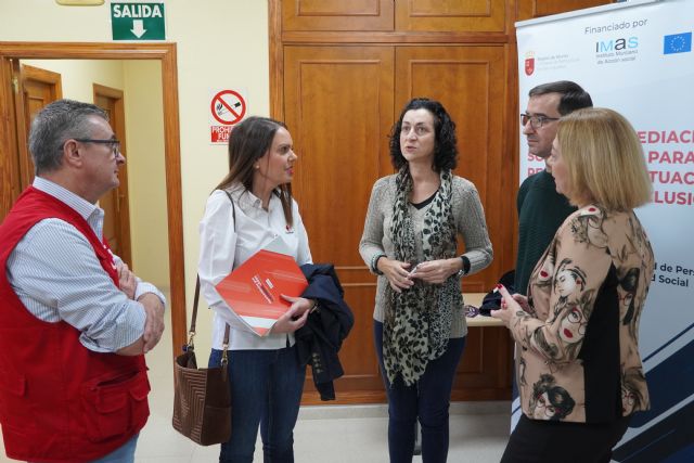 Aguas de Jumilla renueva su convenio de colaboración con Cruz Roja para favorecer la insercción laboral en Jumilla - 2, Foto 2