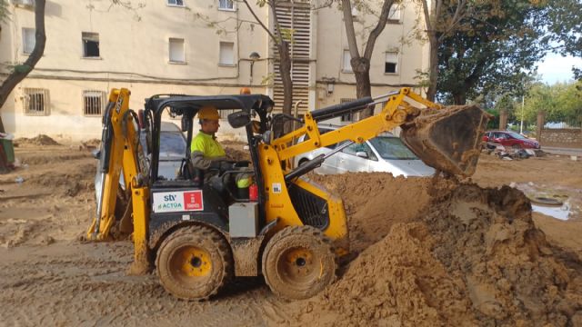 Más de 320 efectivos del Ayuntamiento de Murcia se vuelcan con los municipios afectados por la DANA en Valencia - 2, Foto 2