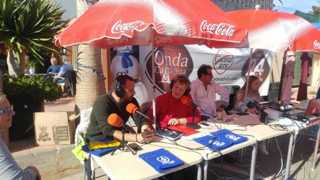 Más de 1500 personas habían visitado el tradicional mercadillo benéfico de San Nicolás a medio día - 1, Foto 1