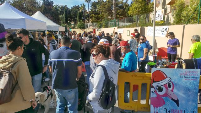 Más de 1500 personas habían visitado el tradicional mercadillo benéfico de San Nicolás a medio día - 3, Foto 3