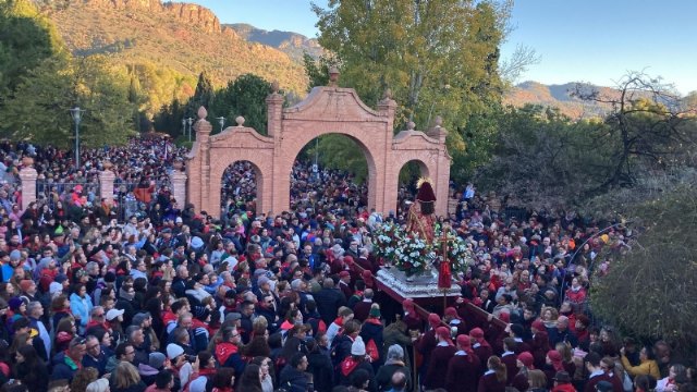 Totana recibe a su Patrona, Santa Eulalia de Mérida, en una bajada llena de devoción y buen ambiente; cuya romería ha sido de las más participativas de los últimos años, Foto 3