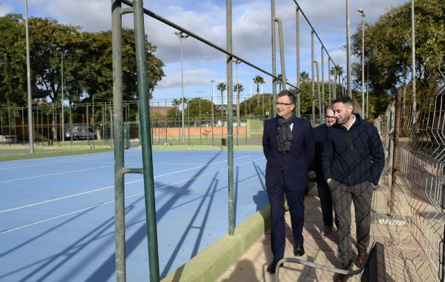 La renovación de las pistas del Polideportivo Municipal José Barnés mejorará la seguridad de 2.500 deportistas - 3, Foto 3