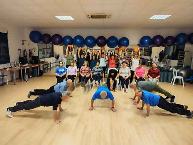 El Ayuntamiento pone en marcha casi una treintena de cursos de gimnasia para los mayores de Lorca - 1, Foto 1