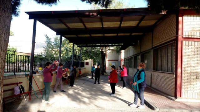 El Ayuntamiento pone en marcha casi una treintena de cursos de gimnasia para los mayores de Lorca - 4, Foto 4