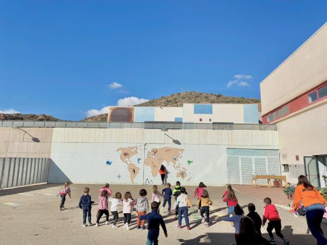 Más de un centenar de niños disfrutan de las Escuelas de Conciliación Corresponsables de Navidad puestas en marcha por el Ayuntamiento de Puerto Lumbreras - 2, Foto 2