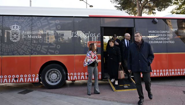 El Ayuntamiento refuerza la flota con 7 autobuses - 2, Foto 2