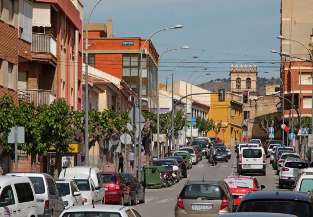 Adjudican el contrato para el repintado de la señalización horizontal de la carretera N-340ª, avenidas de Lorca y General Páramo y la calle General Aznar, Foto 1