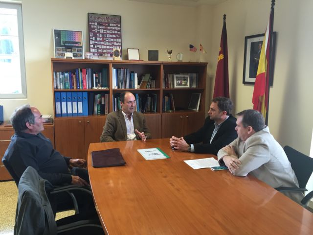 El director general de Producciones y Mercados Agrarios mantuvo un encuentro con el presidente de la Asaja - 1, Foto 1