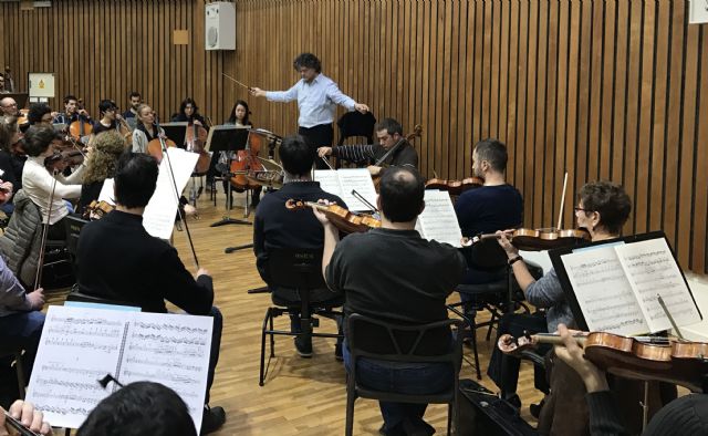 La Sinfónica de la Región actúa con el chelista Juan Pedro Torres y la soprano Teresa Castal en el ciclo de Promúsica de Águilas - 1, Foto 1