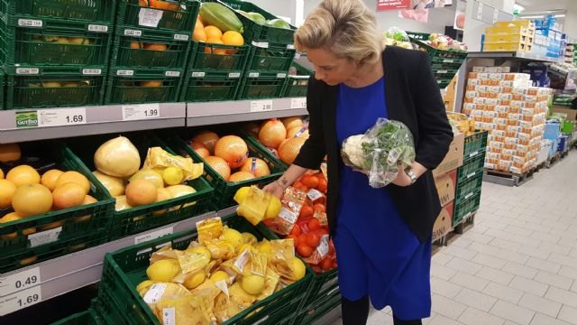 Los grandes supermercados alemanes se encuentran completos de productos frescos de la Región de Murcia - 1, Foto 1