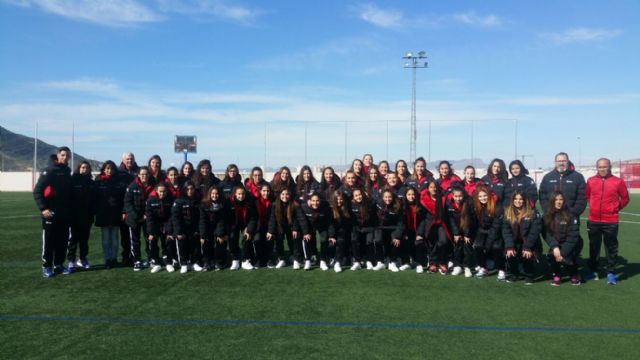 Las selecciones femeninas de fútbol, a la segunda fase - 1, Foto 1