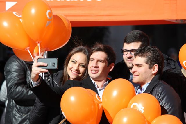 Ciudadanos explica en la Plaza del Icue su actividad en el Ayuntamiento y sus objetivos para 2018 - 3, Foto 3