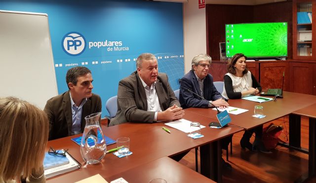 El PP forma a cargos del partido en los municipios y de la administración regional en la nueva Ley de Contratación del Sector Público - 2, Foto 2