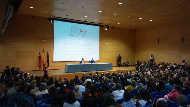 El consejero de Presidencia presenta al juez Calatayud dentro de los actos programados por la Fundación Ruiz Ruiz-Funes - 1, Foto 1