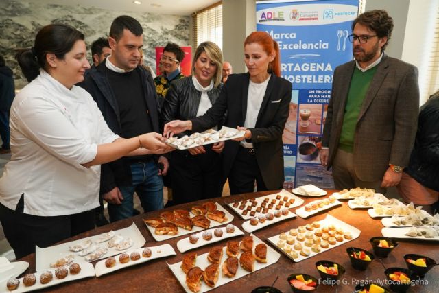 Ayuntamiento y Hostecar ofrecen formación de excelencia en hostelería con un programa que ya ha logrado contrataciones en su edición piloto - 1, Foto 1