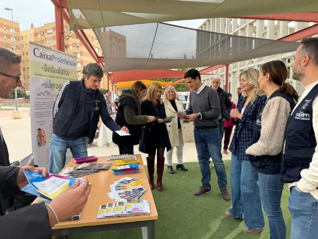 El IES 'Francisco Ros Giner' celebra la I Jornada del Voluntariado con la participación de quince oenegés - 5, Foto 5