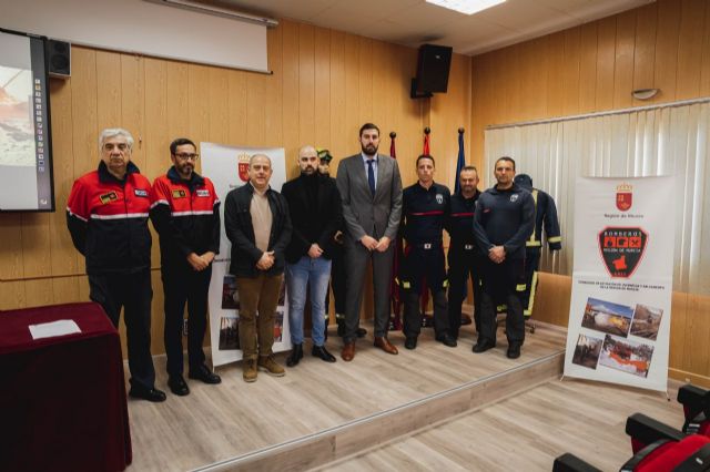 Antelo resalta la solidaridad del Gobierno regional con el cuerpo de bomberos de Chile que sigue luchando contra la tragedia de los incendios - 1, Foto 1