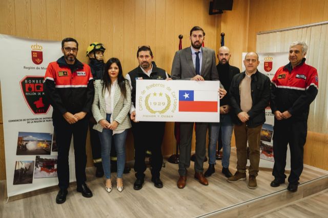 Antelo resalta la solidaridad del Gobierno regional con el cuerpo de bomberos de Chile que sigue luchando contra la tragedia de los incendios - 2, Foto 2