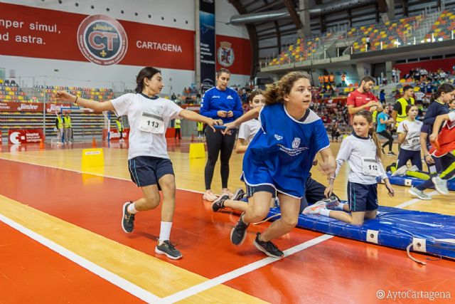 Más de 500 escolares juegan al atletismo en el Palacio de Deportes de Cartagena - 1, Foto 1