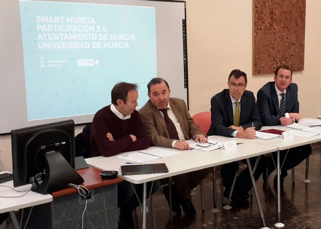 Reunión de la UMU y el Ayuntamiento de Murcia para el desarrollo de un proyecto tecnológico de participación ciudadana - 1, Foto 1