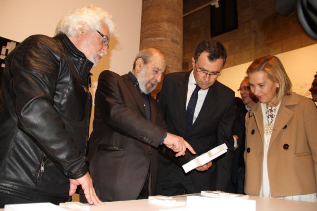 Inaugurada la exposición en homenaje a Álvaro Siza en el Palacio Almudí de Murcia - 1, Foto 1