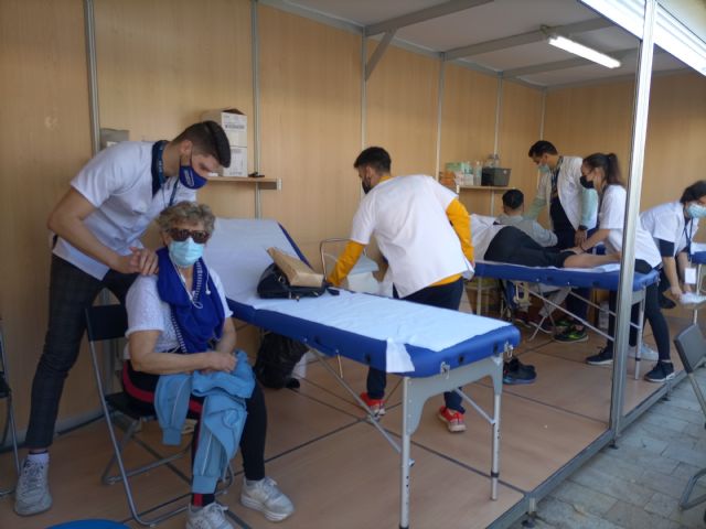 Estudiantes de la UCAM realizan cientos de pruebas a cartageneros en la III Feria de Salud y Deporte - 2, Foto 2