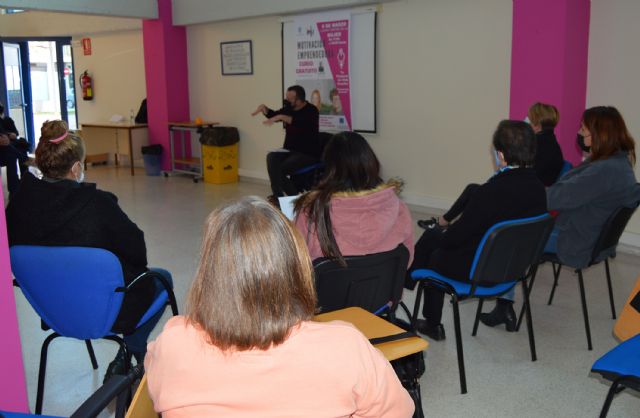 Las emprendedoras torreñas reciben una charla de motivación del experto Javi Soto - 2, Foto 2