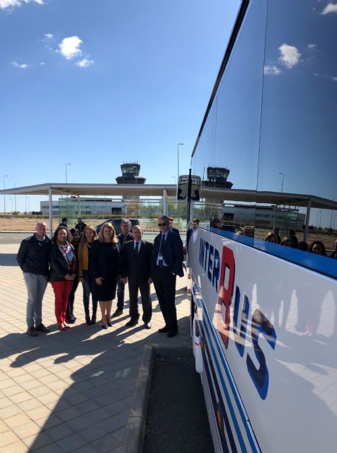 El servicio de autobuses del Aeropuerto Internacional Región de Murcia se extiende a La Manga, Cabo de Palos, Mazarrón y Águilas - 1, Foto 1